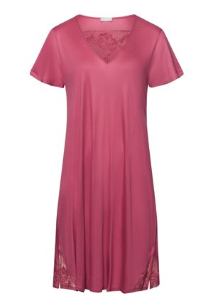 Roze jurk met korte mouwen en een V-halslijn, versierd met kant aan de zijkanten. Gemaakt van zachte, lichte stof met een comfortabele pasvorm.