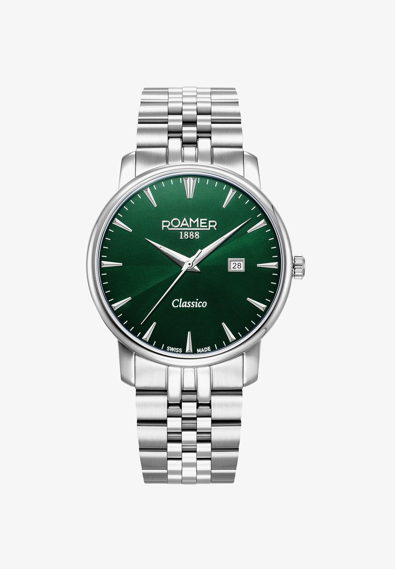 Reloj de acero inoxidable plateado con una esfera redonda verde, marcadores de hora plateados, ventana de fecha y una pulsera pulida. Modelo: Roamer Classico 1888.