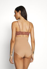 MAGIC Bodyfashion MAXI SEXY BRIEF - Cuecas - mocha