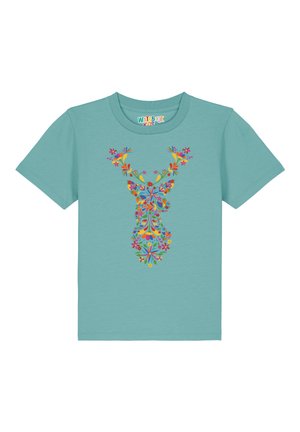 Ein türkisfarbenes Baumwoll-T-Shirt mit einem bunten, floralen Hirschdesign in lebhaften Farben, mit kunstvollen Mustern im Brustbereich.