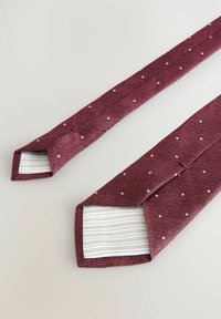 ITALIAN DESIGN - Lips - burgundy red