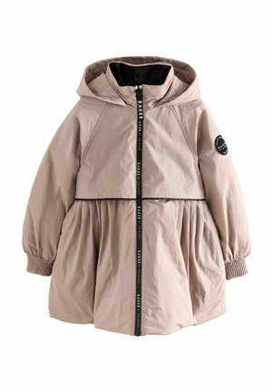 Giacca per bambini rosa chiaro con cappuccio, vita arricciata, zip frontale e polsini elasticizzati. Presenta una patch con logo nera e una zip a contrasto.
