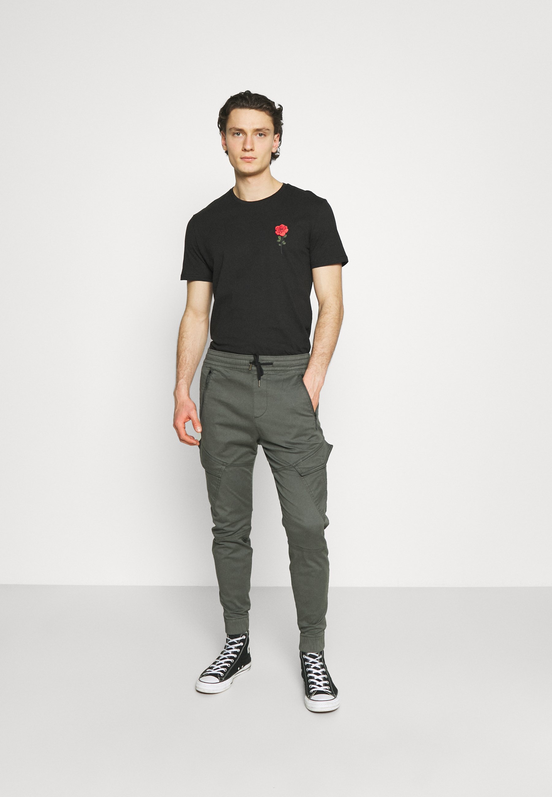 hollister cargo trousers