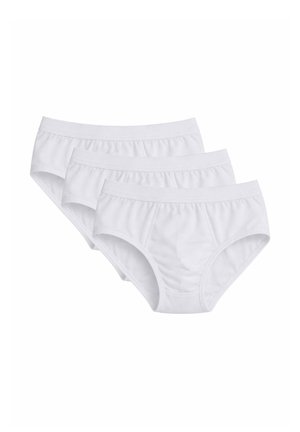 Tre slip da uomo in cotone bianco disposti sfalsati su uno sfondo bianco.