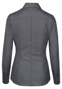 Grå långärmad skjorta med en figursydd design, strukturerad krage och sömdetaljer bak. Har knäppta manschetter och en slät tygstruktur.
