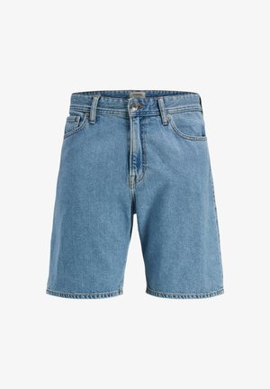 Shorts di jeans blu con chiusura frontale a bottone e cerniera, passanti per cintura e tasche anteriori, mostrati su uno sfondo bianco.