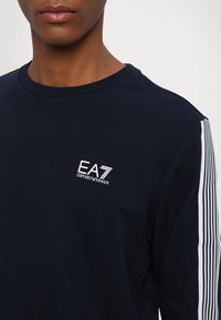 EA7 Emporio Armani FELPA - Ikdienas džemperis - blue