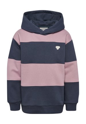 Bluza z kapturem z szerokimi poziomymi paskami w kolorze granatowym i przydymionym różowym, z małym białym logo na piersi.