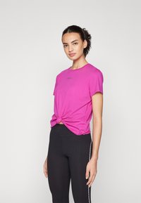 DKNY MINI STUD LOGO KNOT FRONT TEE - Marškinėliai su spaudiniu - orchid glow