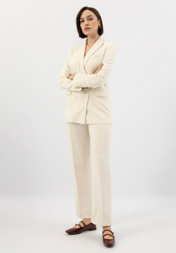 KASTANIEN LACKIERTE VON MARY JANE - Riemchenballerina - burgundy