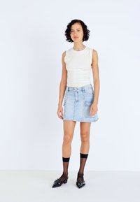 Thumbnail Image 2