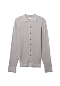 Hellgrauer, geknöpfter Cardigan aus weichem Strickstoff, mit flachem Kragen, langen Ärmeln und dunklen Knöpfen, die entlang der Vorderseite angeordnet sind.