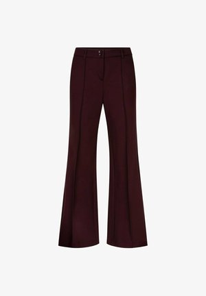 Donkerbruine broek met hoge taille, uitlopende pijpen, voornaaddetails, ceintuurlussen en dubbele knoopsluiting in de taille.