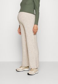 Vero Moda Maternity VMMLULU LEFILE LOOSE PANT - Hlače - off-white