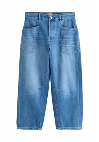 Niebieskie szerokie spodnie dżinsowe z wysokim stanem i dużymi naszywanymi kieszeniami z przodu, zapinane na guzik i zamek, z widocznymi detalami przeszyć.