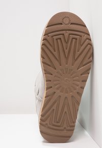 UGG Zimní obuv - grey