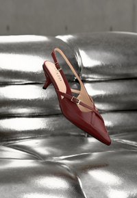 Sélectionné, burgundy