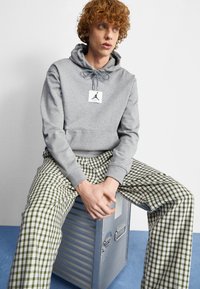 Jordan Sweatshirt - carbon heather