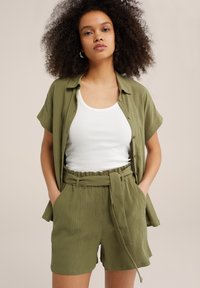WE Fashion Šortky - green