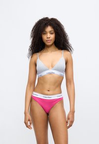 Calvin Klein Underwear THONG ICON COTTON MODAL - Thong - vibrant pink