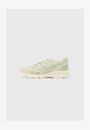 ASICS SportStyle GEL-NUNOBIKI UNISEX - Športni copati - dried leaf green/pure silver-coloured