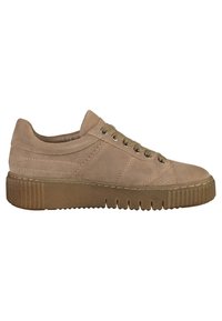 Beige Wildledersneaker mit einer strukturierten, plateauförmigen Gummisohle. Verfügt über runde Schnürsenkel und Metallösen, seitliche Nähte und eine runde Zehenpartie.
