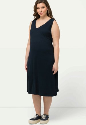 BELLIEVA STILLFUNKTION WICKELOPTIK ÄRMELLOS - Robe en jersey - navy blue