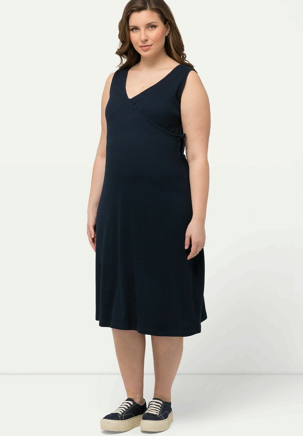 BELLIEVA STILLFUNKTION WICKELOPTIK ÄRMELLOS - Jerseykleid