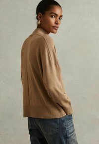 Reiss Strickpullover - camel