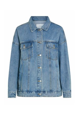 Veste en jean bleu clair avec boutons-pression en métal, deux poches poitrine avant avec rabats, manches longues et col classique.
