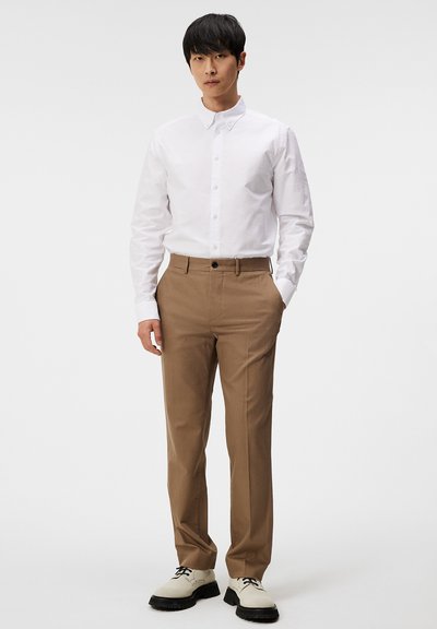 J.LINDEBERG TWILL - Tygbyxor - walnut