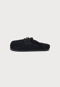 Δεν επιλέχθηκε, black/black