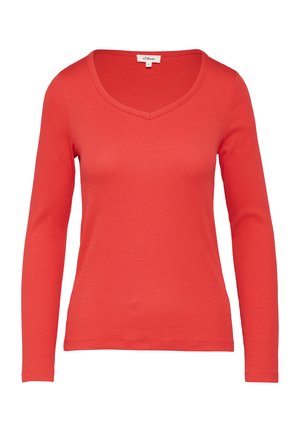 Maglietta rossa a maniche lunghe con scollatura a V, realizzata in tessuto a costine. Presenta una forma aderente e una texture liscia, ideale per sovrapporre.