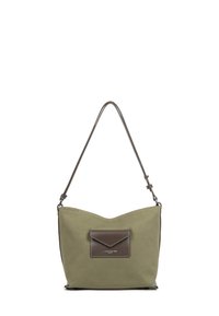 Borsa a spalla in tela verde con tasca frontale in pelle marrone, parte superiore curva e una sola tracolla. Design elegante con hardware minimale.