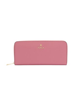 Portafoglio pink in pelle con zip, logo Furla dorato e tirazip, texture liscia, forma rettangolare, esposto su uno sfondo bianco.