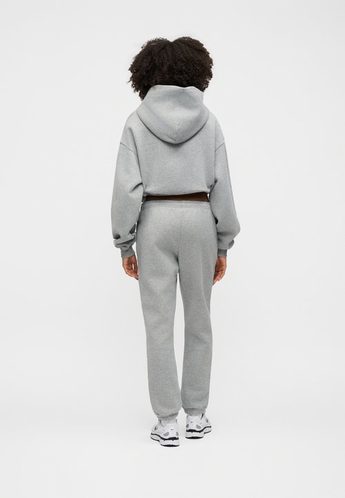 Nike Pantalón de mujer Studio Fleece Medium Weight Gris — photo 3