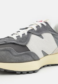 New Balance Sneakers - grey