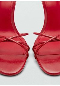Mango ZAZO - Riemensandalette - red