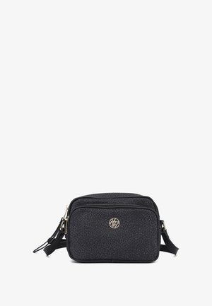 Borsa nera rettangolare con superficie texturizzata, dettagli in oro, due scomparti con zip e una tracolla regolabile per un trasporto versatile.