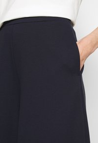 WEEKEND MaxMara Broek - blue