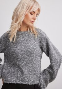 NA-KD - Sweter