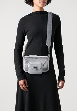 BURGE SET - Handbag - silver