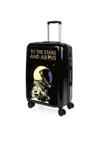 Maleta rígida negra con un diseño de astronauta y el texto "HASTA LAS ESTRELLAS Y MÁS ALLÁ." Textura suave, cuatro ruedas, asa retráctil.