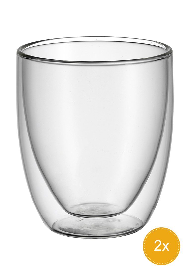 Klarer doppelwandiger Glastumbler, abgerundete Form, glatte Textur, leichtes Design, mit sichtbarerer Innenhohlraum. Packung mit zwei.