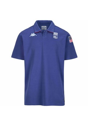 Polo shirt blu con maniche corte, realizzato in cotone. Presenta un bordo del colletto rosso, un logo ricamato e una toppa con la bandiera degli Stati Uniti sulla manica.