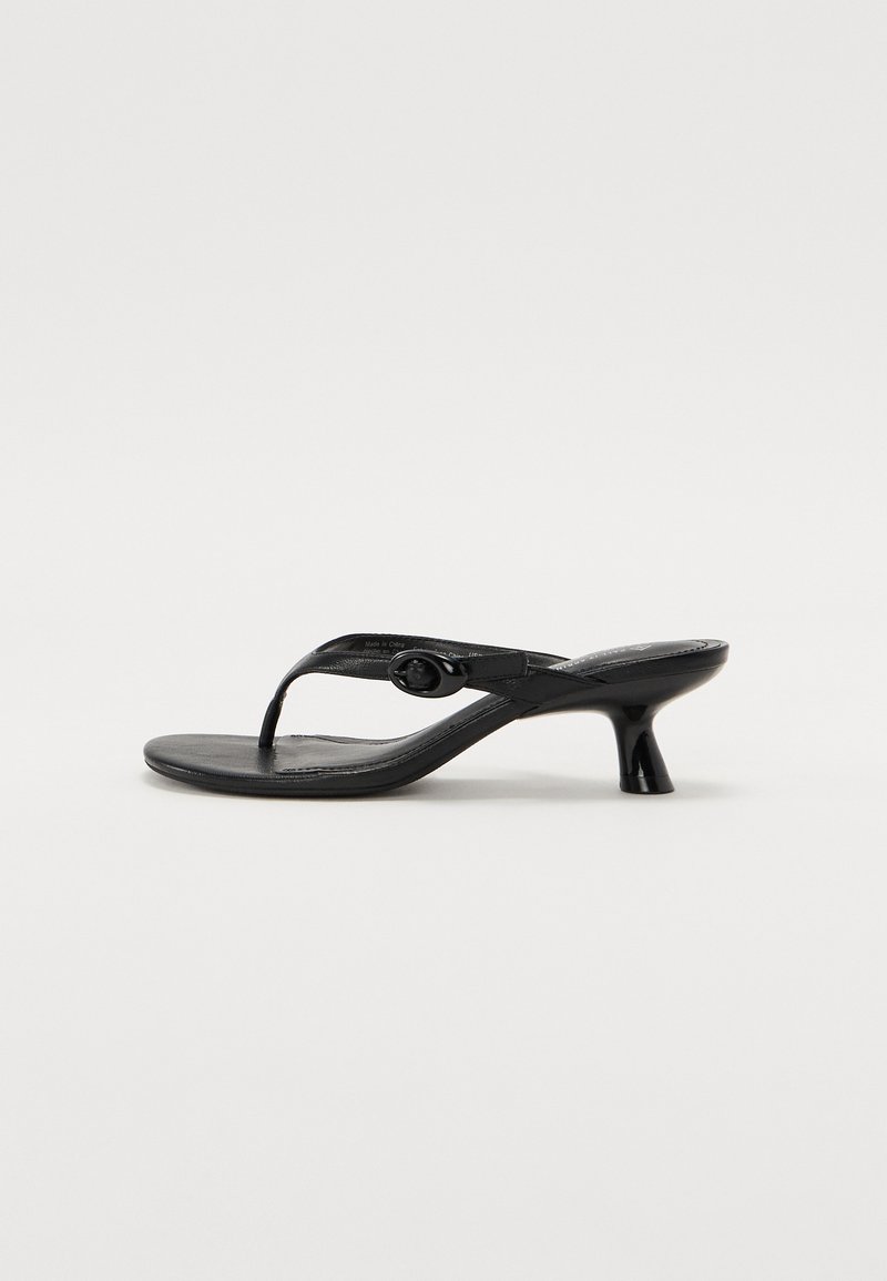 Call it Spring LOLLAA - Sandale s remenom u obliku slova T - black