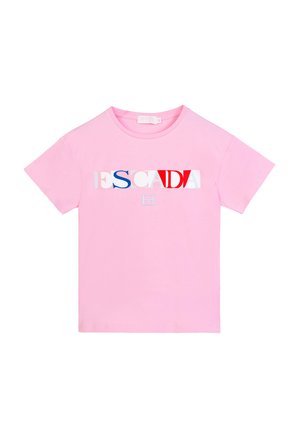 Hellrosa kurzärmeliges T-Shirt mit mehrfarbigem "ESCADA"-Logo und kleinem "EH"-Emblem, mittig auf der Vorderseite platziert.