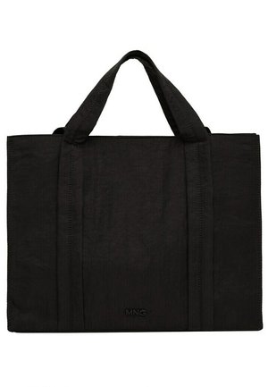 Zwarte rechthoekige draagtas met twee handvatten en minimale stiksels, met klein "MNG"-logo onderaan in het midden.