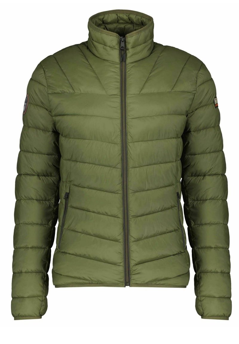 Giacca imbottita verde con colletto alto, caratterizzata da cuciture orizzontali, chiusura con zip frontale e due tasche laterali con zip.
