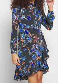 Vero Moda Petite Skjortklänning - black